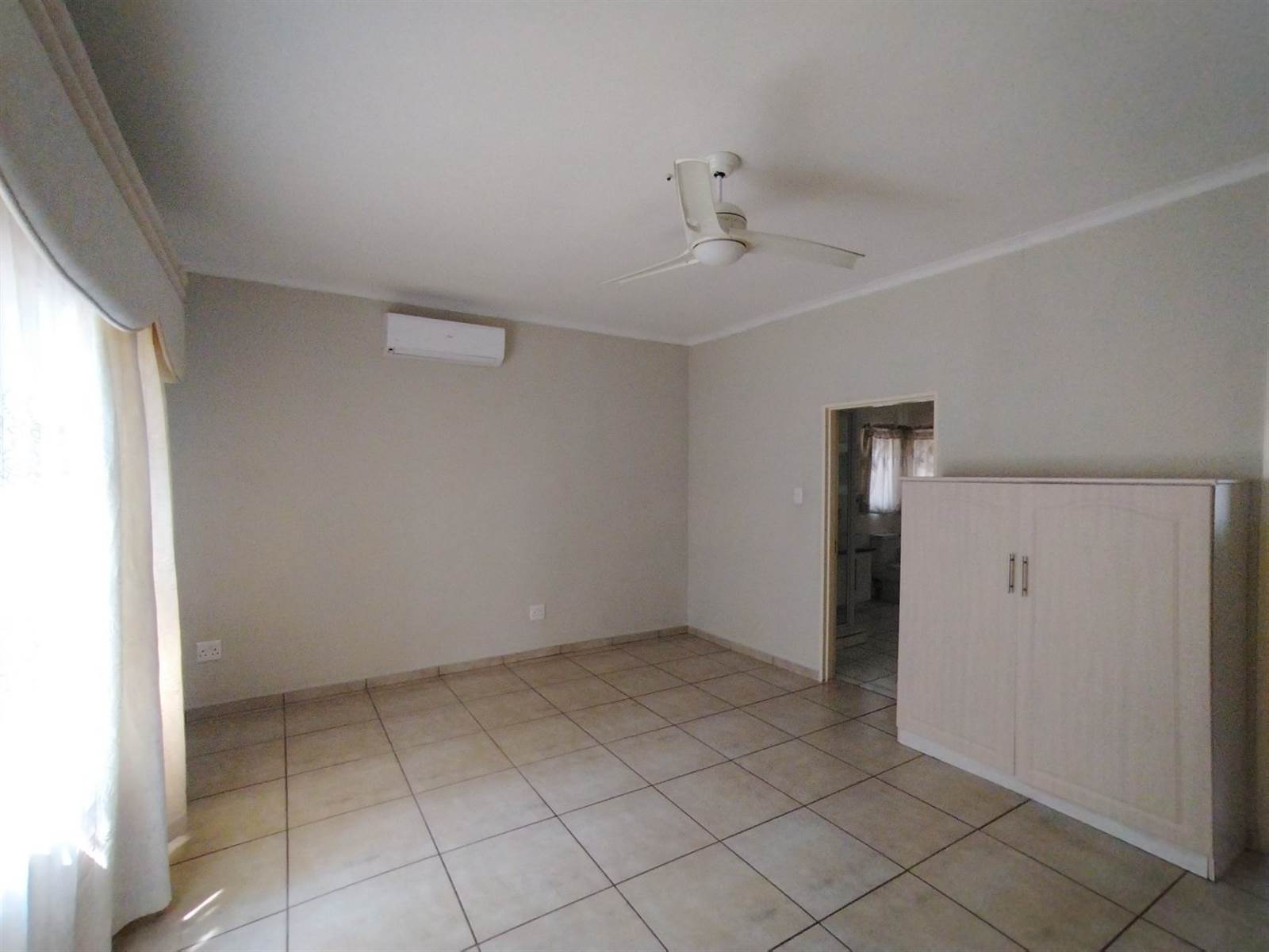 5 Bed House in Sonheuwel photo number 21