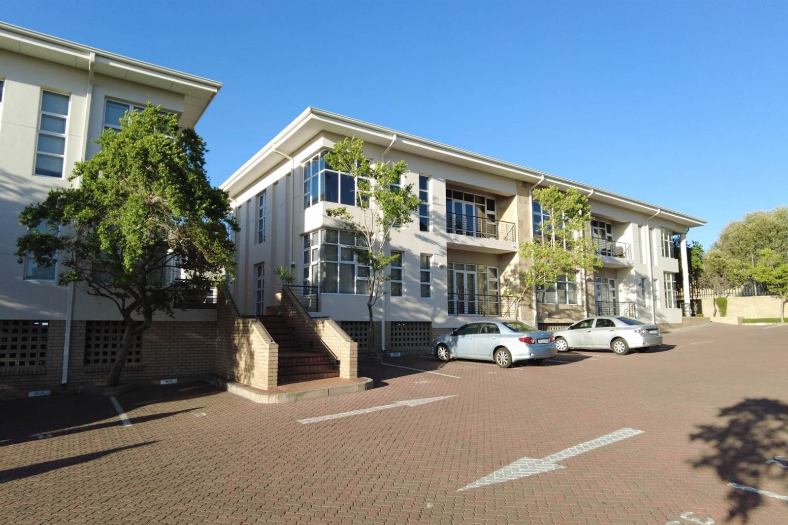 560  m² Commercial space in Lonehill photo number 21