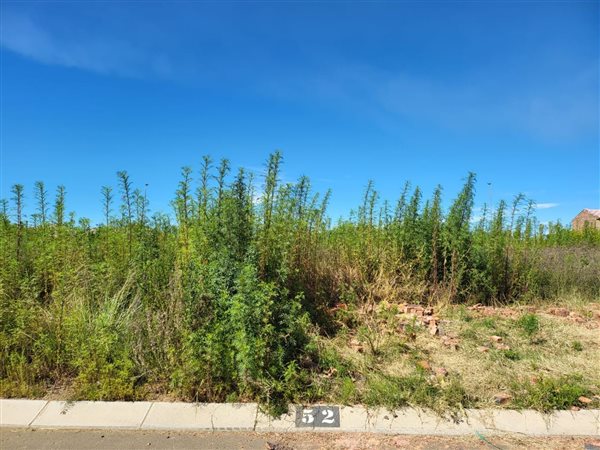 270 m² Land available in Secunda
