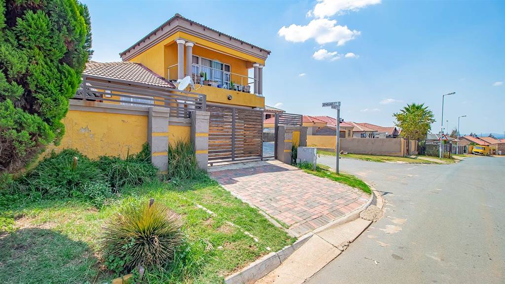 5 Bed House in Olievenhoutbosch photo number 1