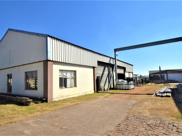 1600  m² Industrial space in Aureus
