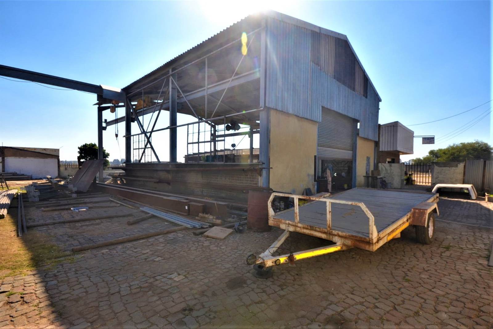 1600  m² Industrial space in Aureus photo number 4