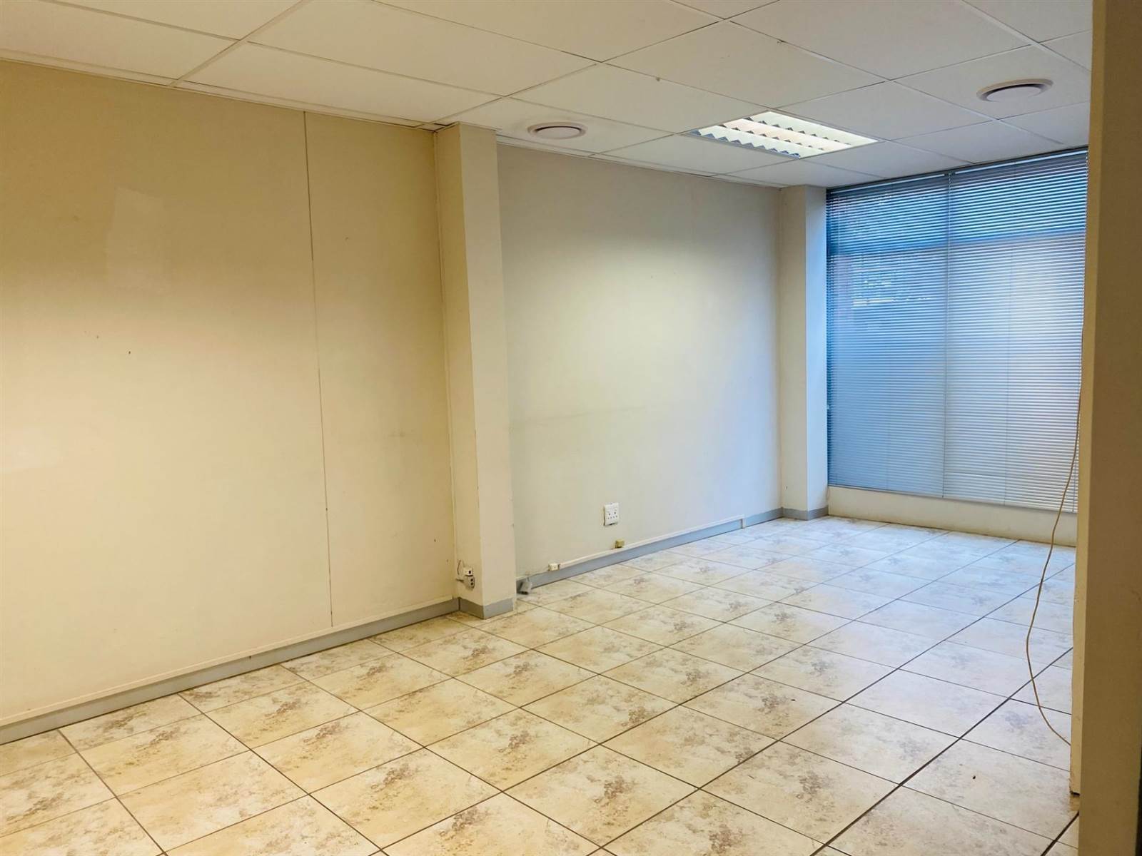 140  m² Commercial space in Umhlanga Ridge photo number 11