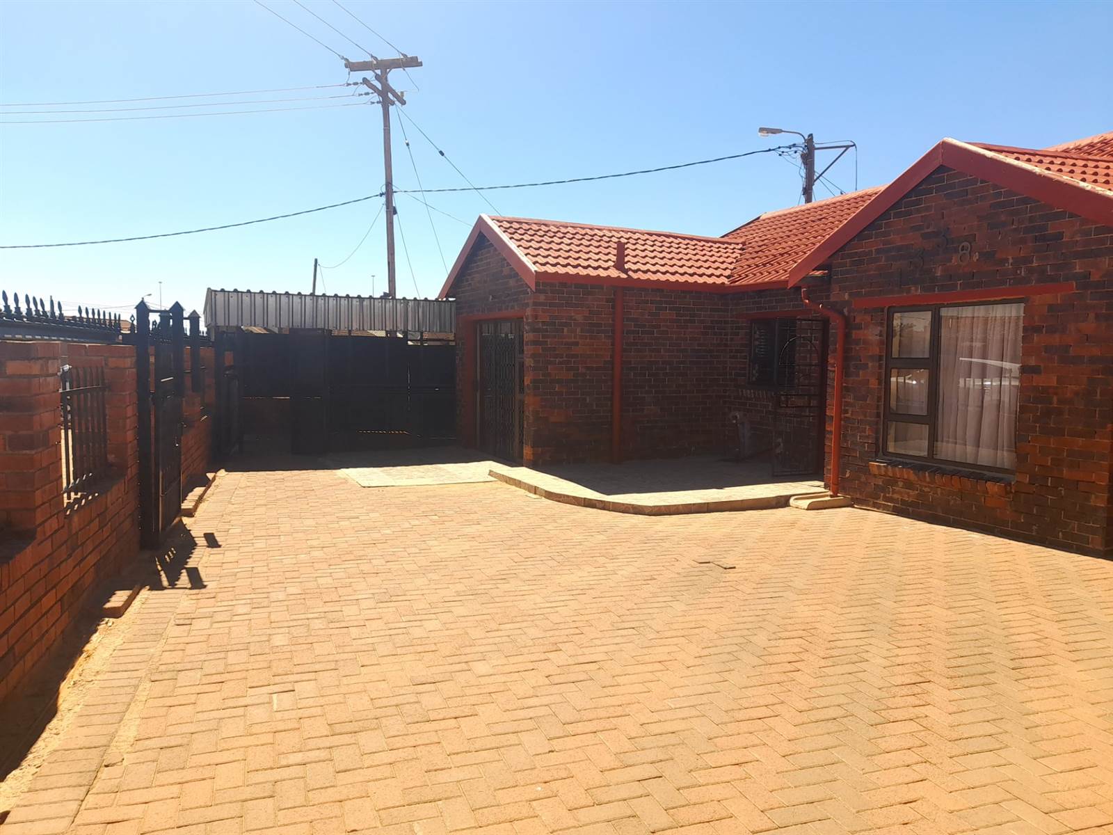 3 Bed House in Blomanda photo number 3