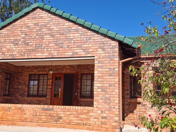 3 Bedroom Townhouse 3 Bedroom Townhouse