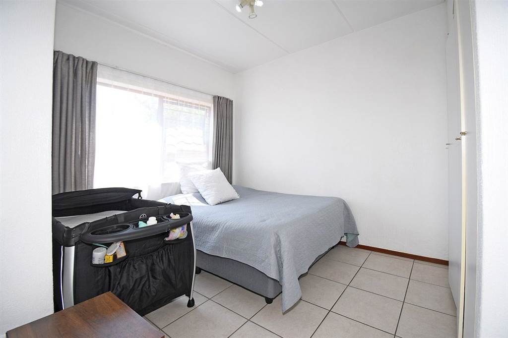 2 Bed Apartment in Craigavon photo number 13