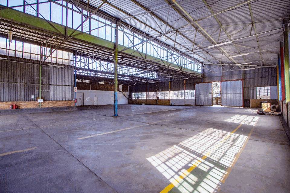 1462  m² Industrial space in Selby photo number 4