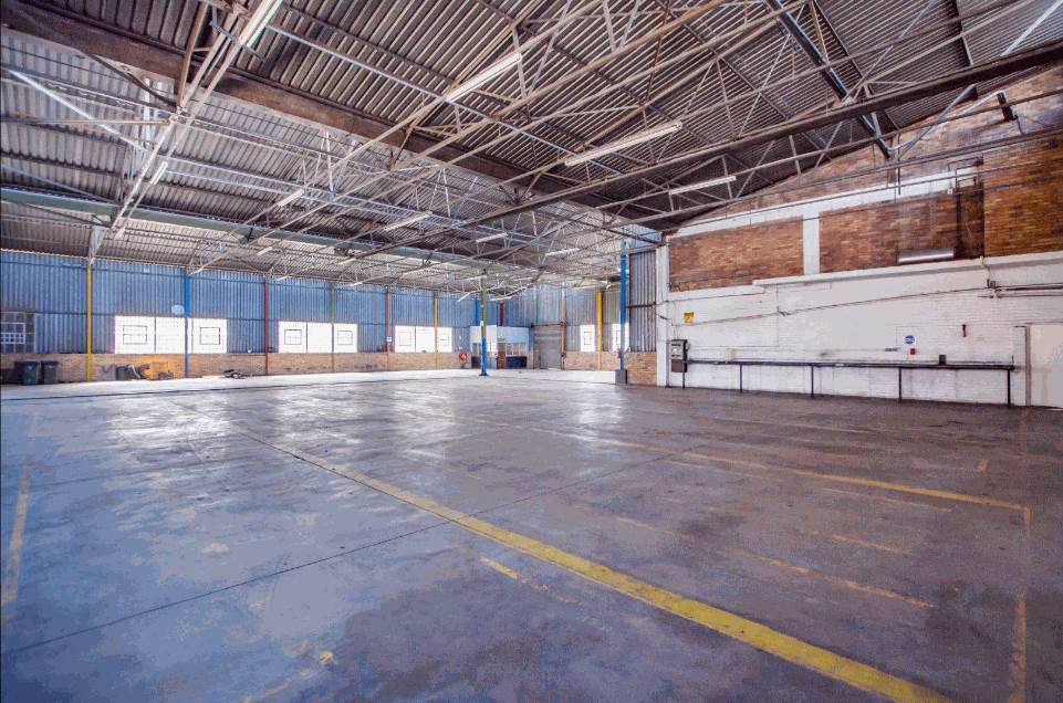 1462  m² Industrial space in Selby photo number 2