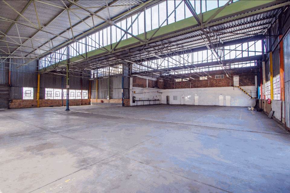 1462  m² Industrial space in Selby photo number 1