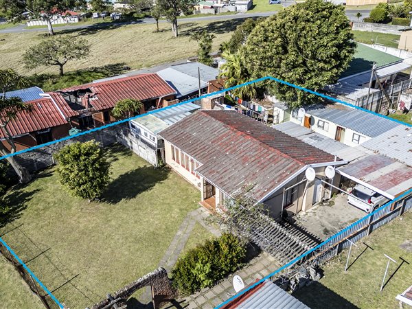 8 Bed House in Lennox Estate