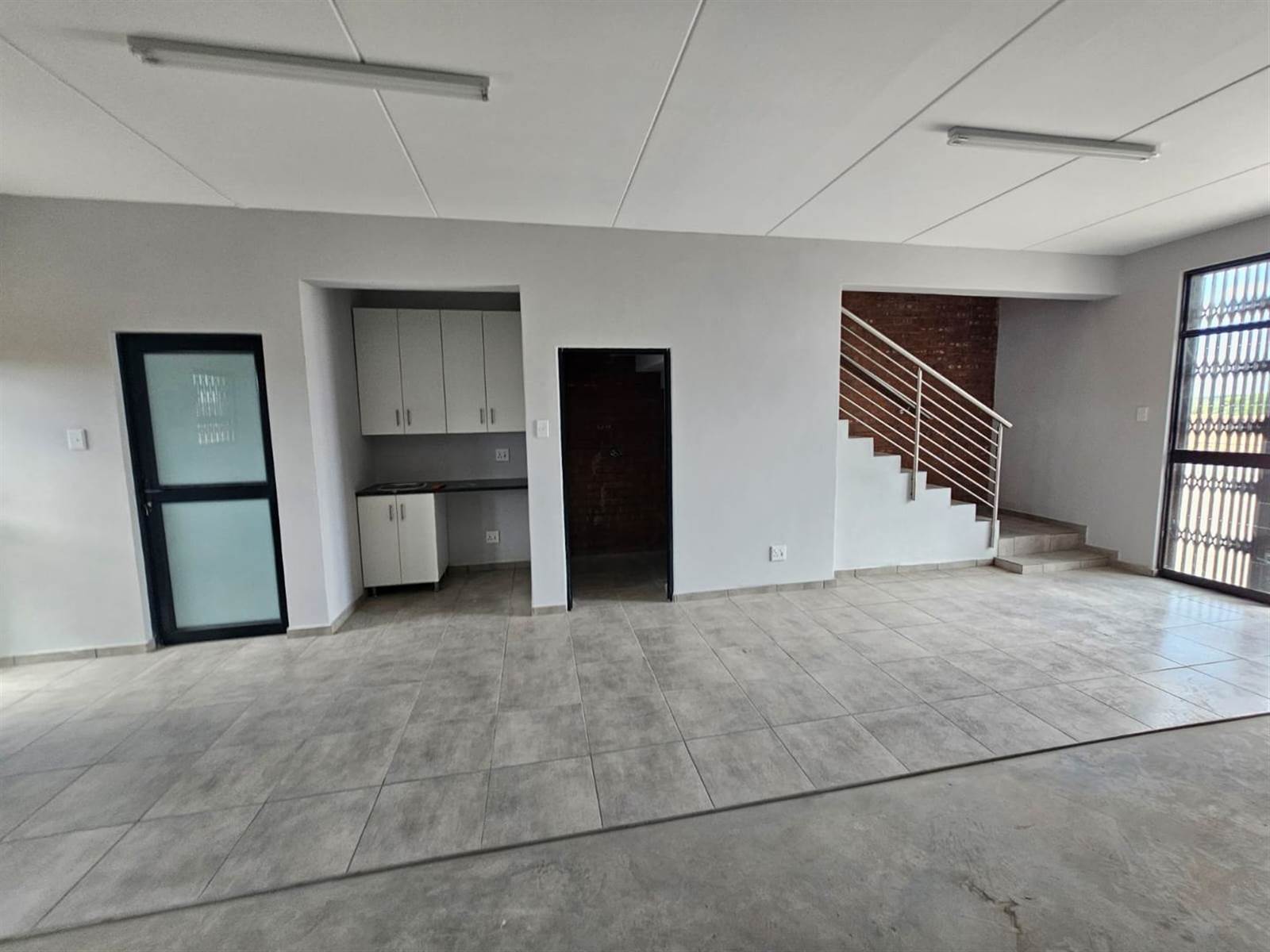 175.7  m² Commercial space in Secunda photo number 3
