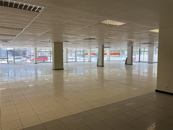 5039  m² Commercial space