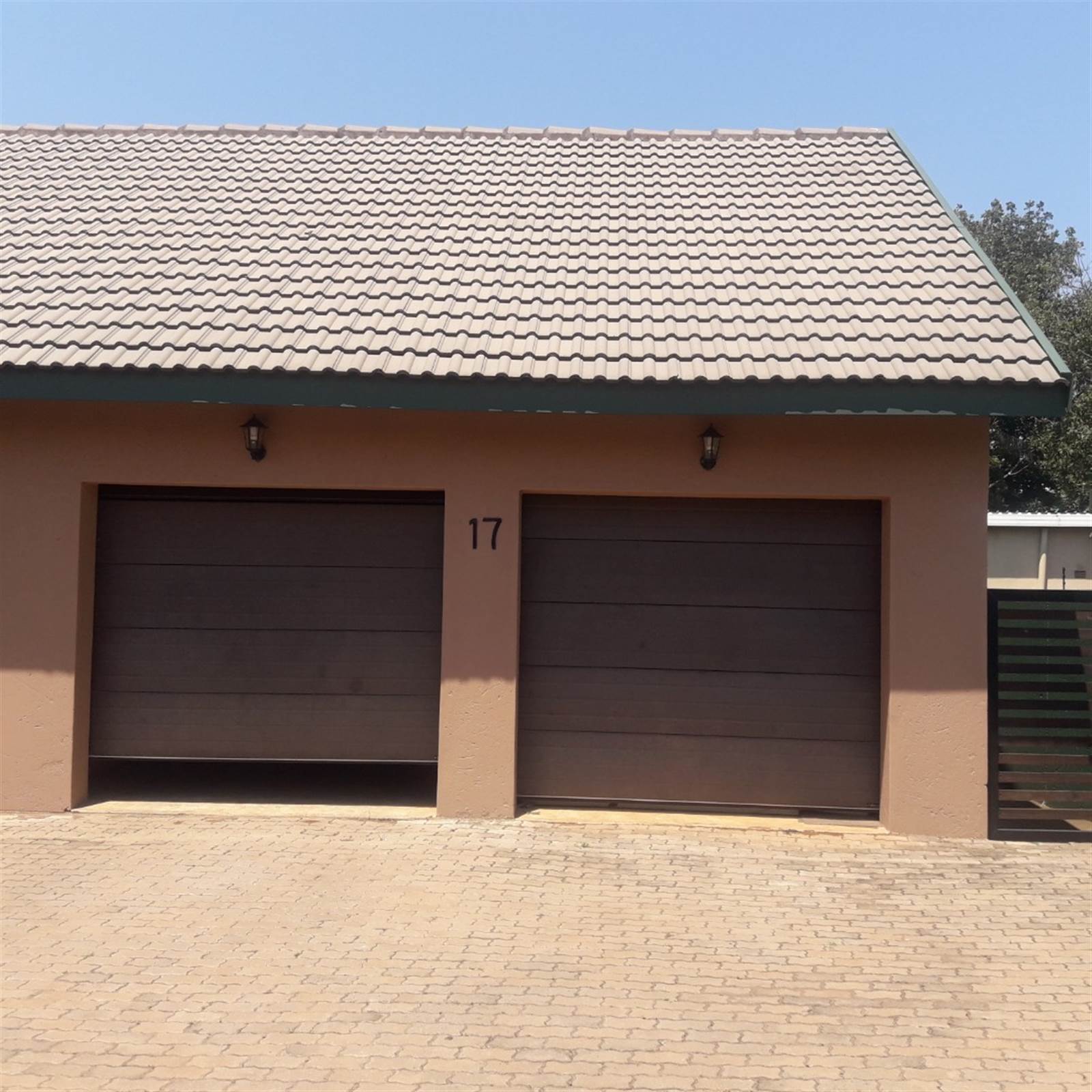 3 Bed Apartment in Louis Trichardt photo number 9