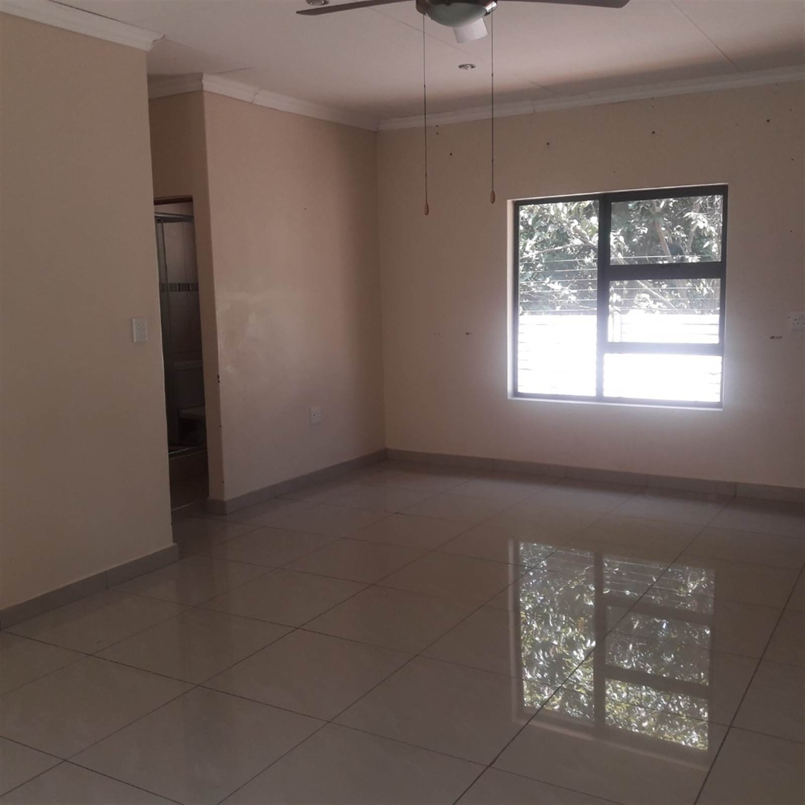3 Bed Apartment in Louis Trichardt photo number 7