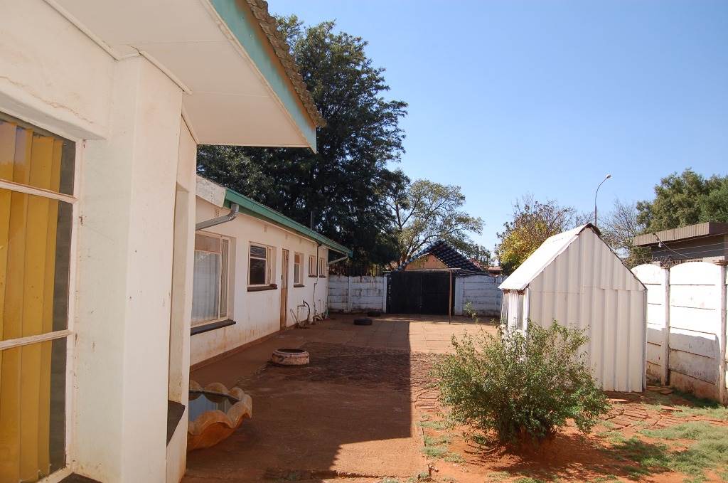 3 Bed House in Carletonville photo number 23