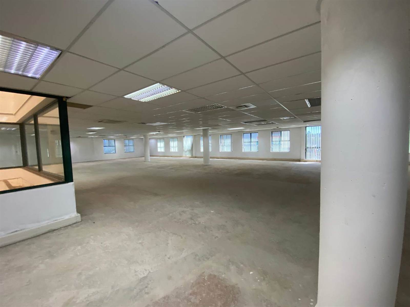 999.6  m² Office Space in Pinetown Central photo number 10