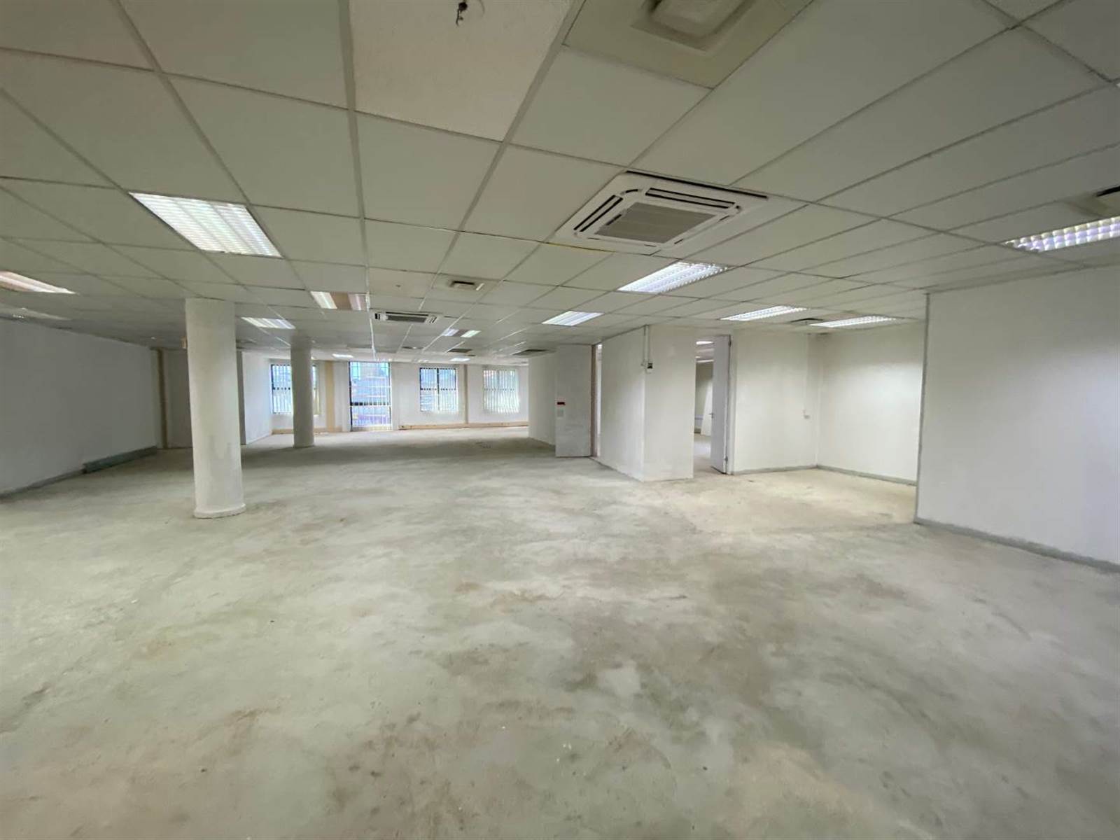 999.6  m² Office Space in Pinetown Central photo number 7