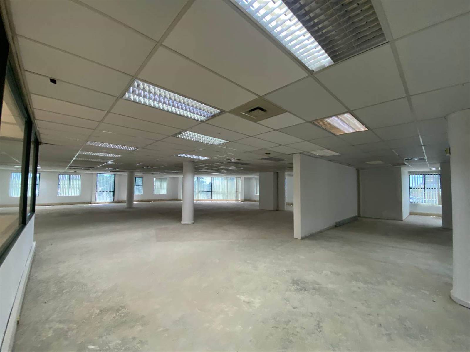 999.6  m² Office Space in Pinetown Central photo number 8