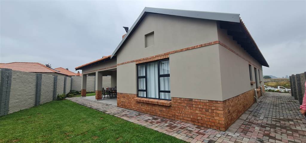 3 Bed House in Rustenburg Central photo number 21