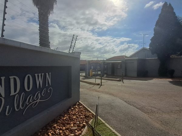 2 Bedroom Townhouse 2 Bedroom Townhouse