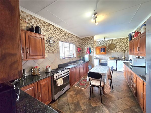 3 Bedroom House 3 Bedroom House