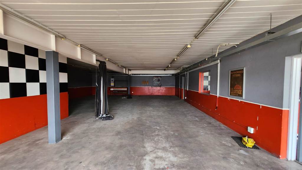206  m² Industrial space in Annlin photo number 8