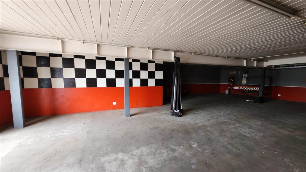 206  m² Industrial space in Annlin photo number 9