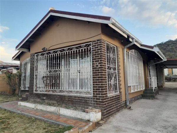 3 Bed House in Aloe Park