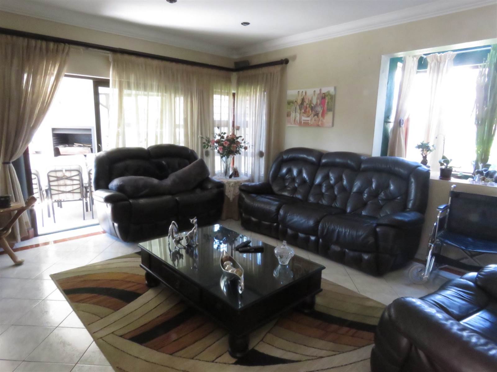 4 Bed House in Marais Steyn Park photo number 3