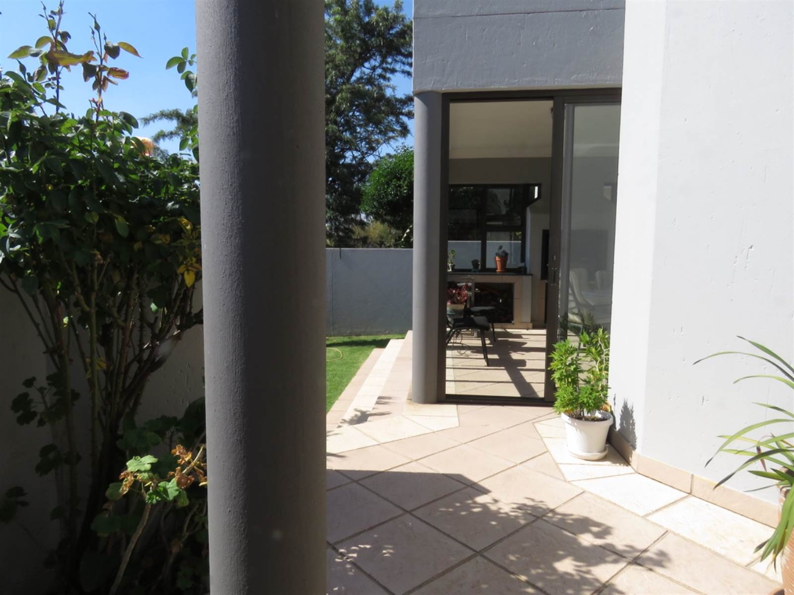 4 Bed House in Marais Steyn Park photo number 2