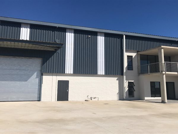 574 m² Industrial space 574 m² Industrial space