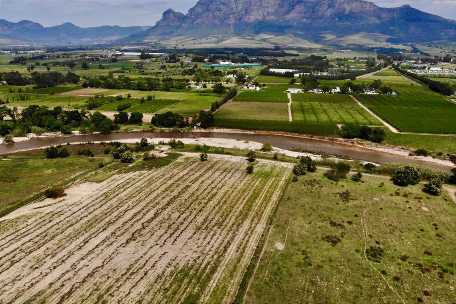 2.3 ha Farm in Northern Paarl photo number 1