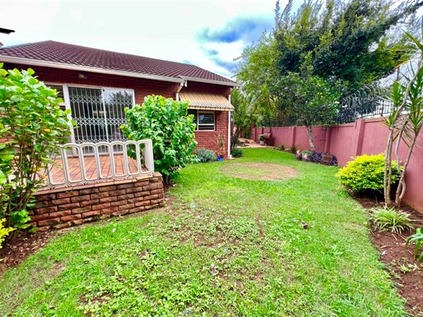 3 Bedroom Townhouse 3 Bedroom Townhouse