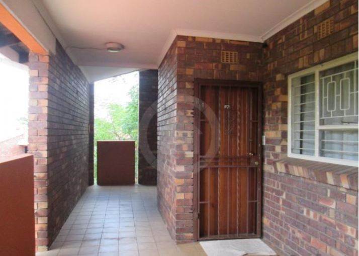 3 Bed Apartment in Sunninghill photo number 2