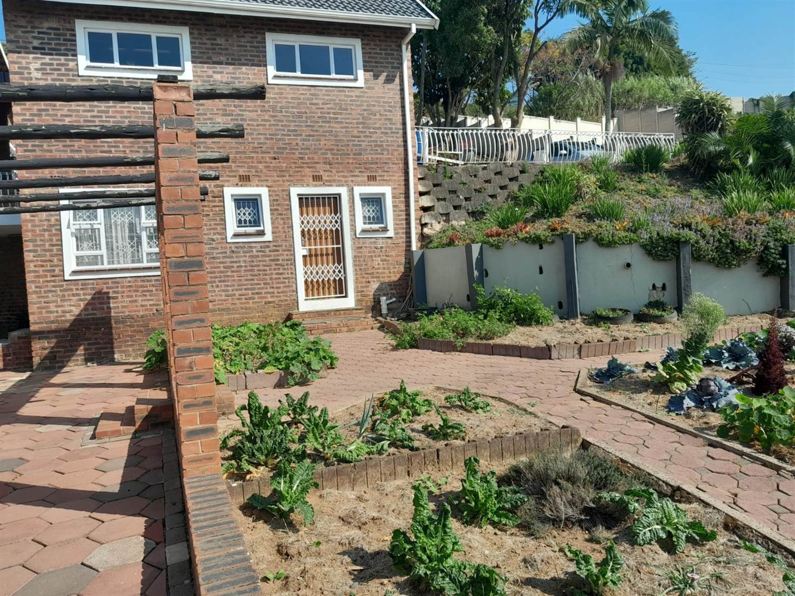 7 Bed House in Kloof photo number 3