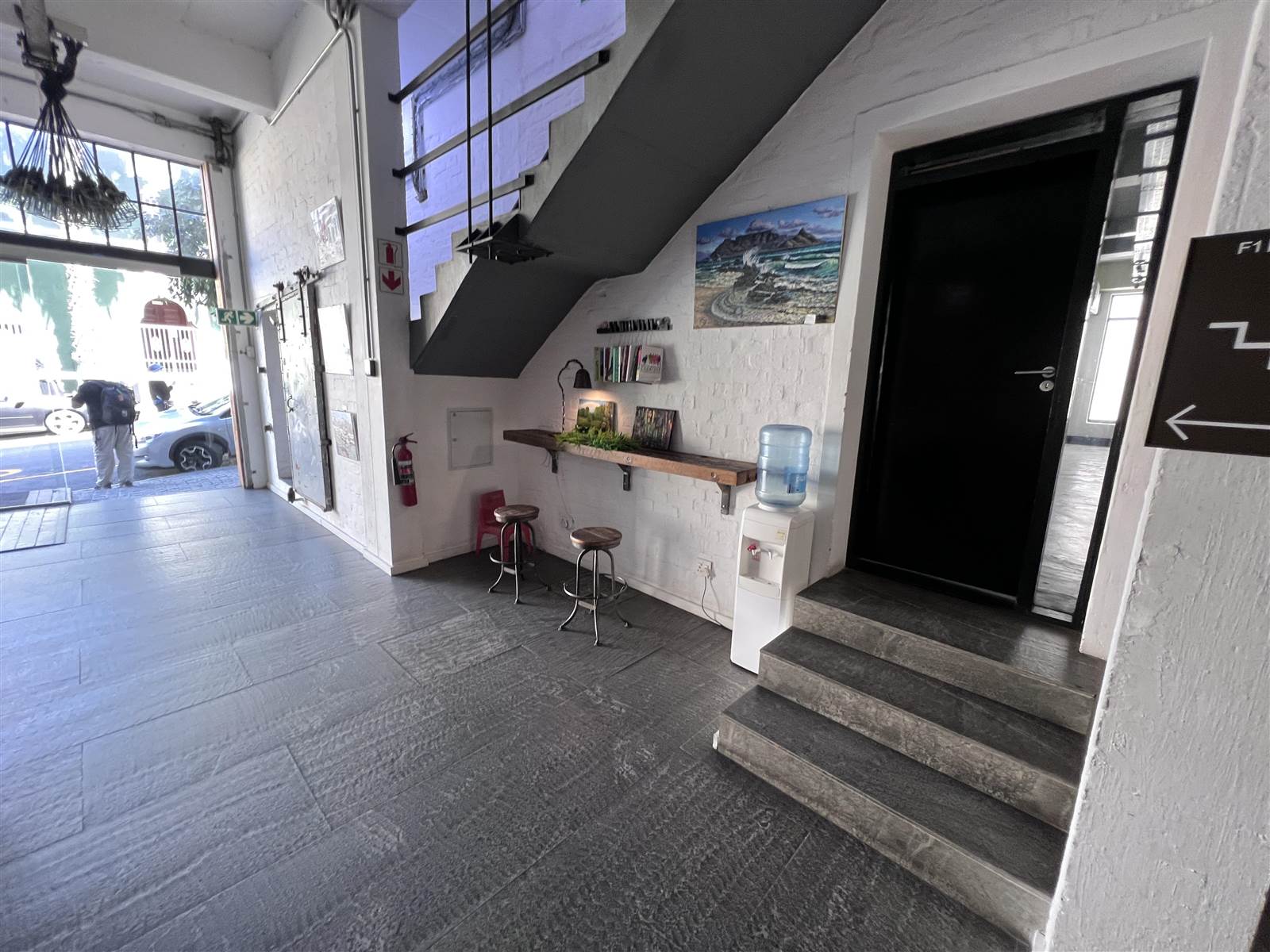 133  m² Commercial space in Bo-Kaap photo number 8