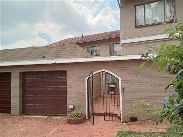 2 Bed Townhouse in Windsor East