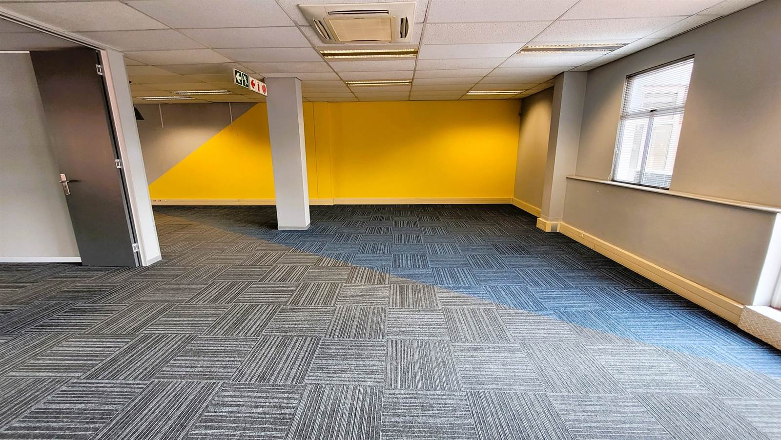 433  m² Office Space in Menlyn photo number 12