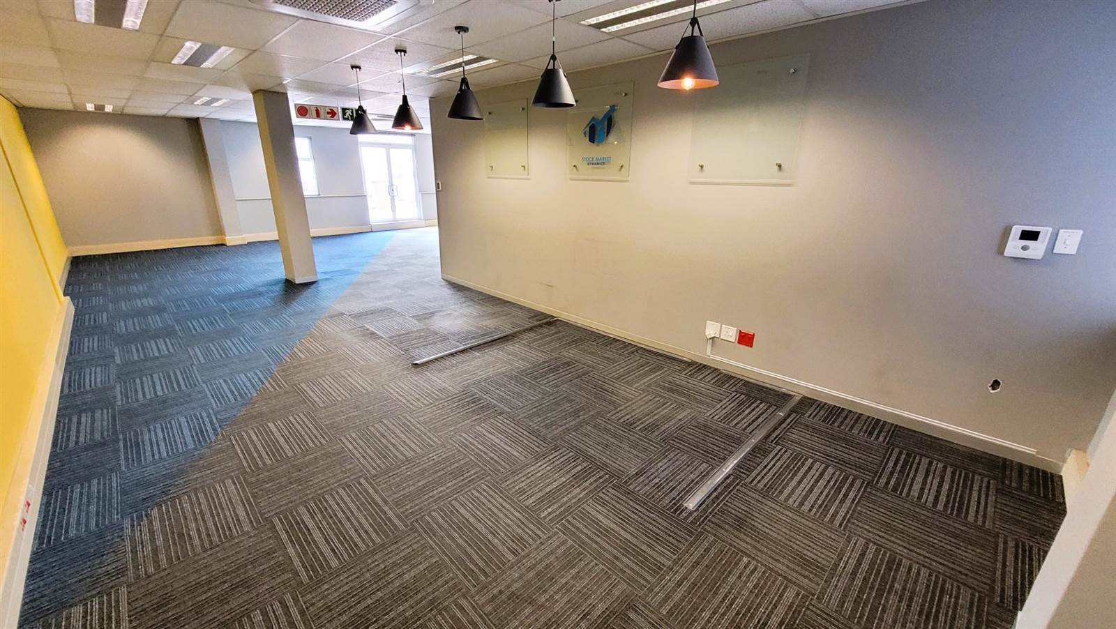 433  m² Office Space in Menlyn photo number 4