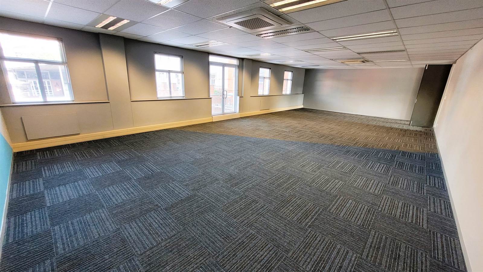 433  m² Office Space in Menlyn photo number 13