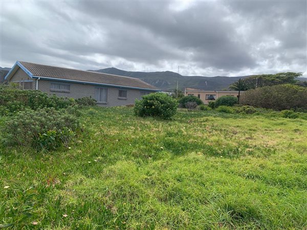 773 m² Land