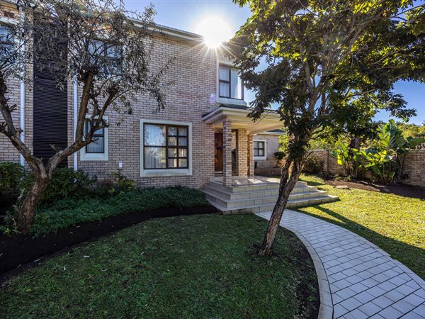 4 Bedroom House 4 Bedroom House