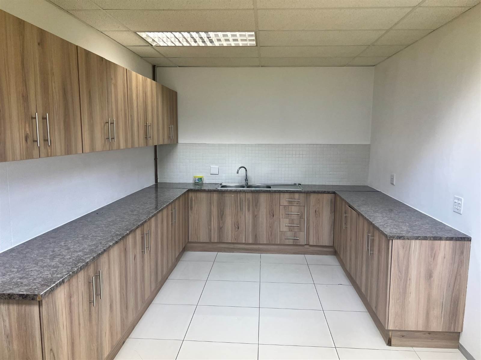 360  m² Commercial space in Bryanston photo number 18