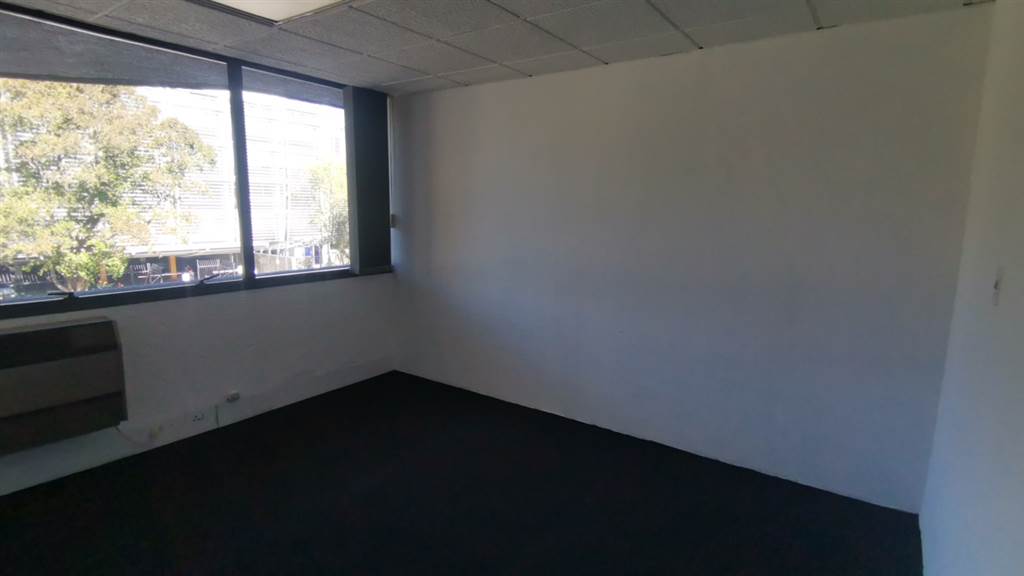 210  m² Commercial space in Bedfordview photo number 6