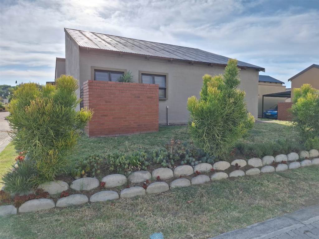 2 Bed House in Waterval East photo number 18