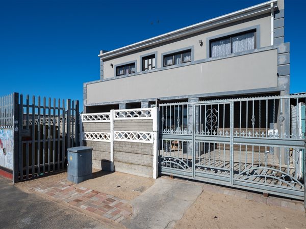 4 Bed House in Bellville South