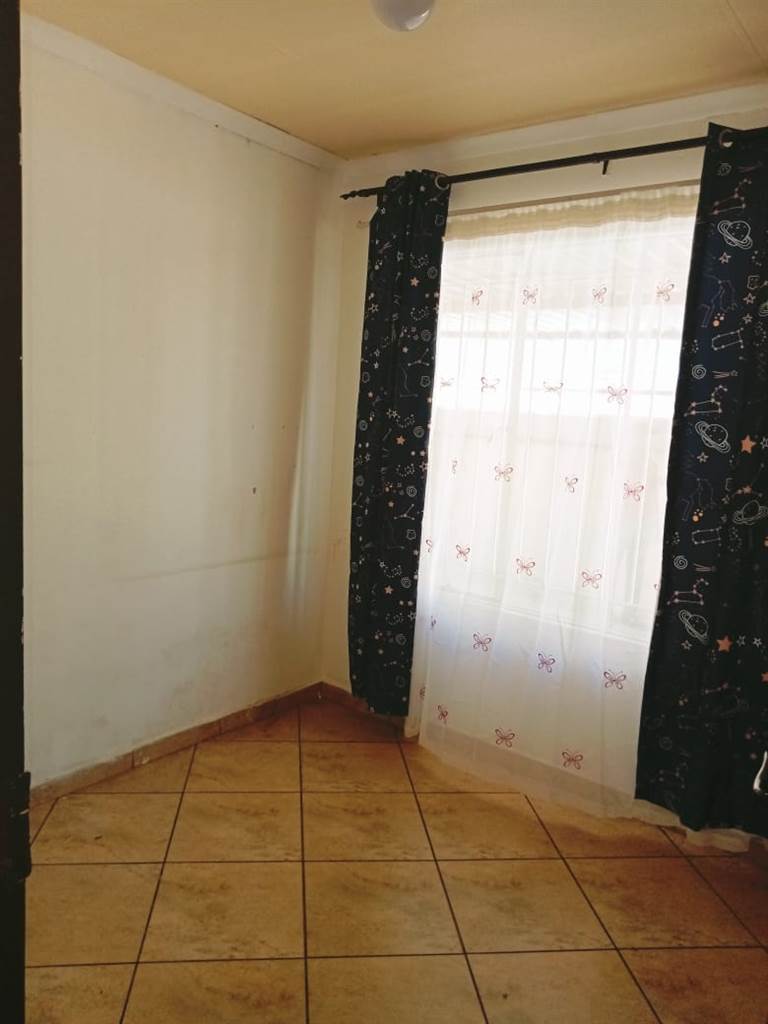 3 Bed House in Roodekop photo number 13