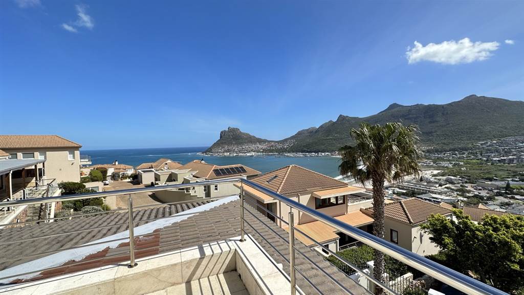 4 Bed House in Hout Bay and surrounds photo number 23