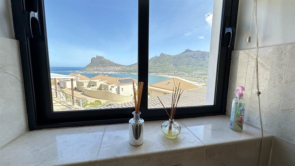 4 Bed House in Hout Bay and surrounds photo number 25