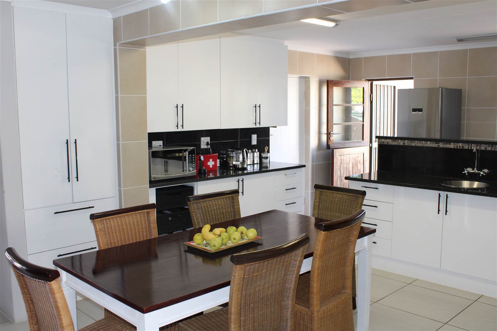 4 Bed House in Myburgh Park photo number 7
